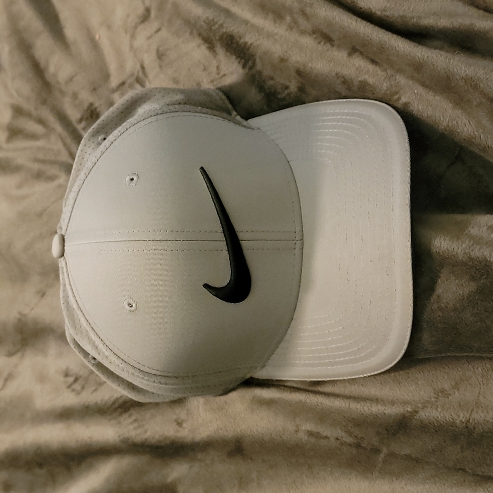 Nike Golf L/XL Hat